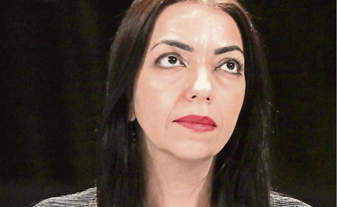 Comisionada, en predicamento por Televisa