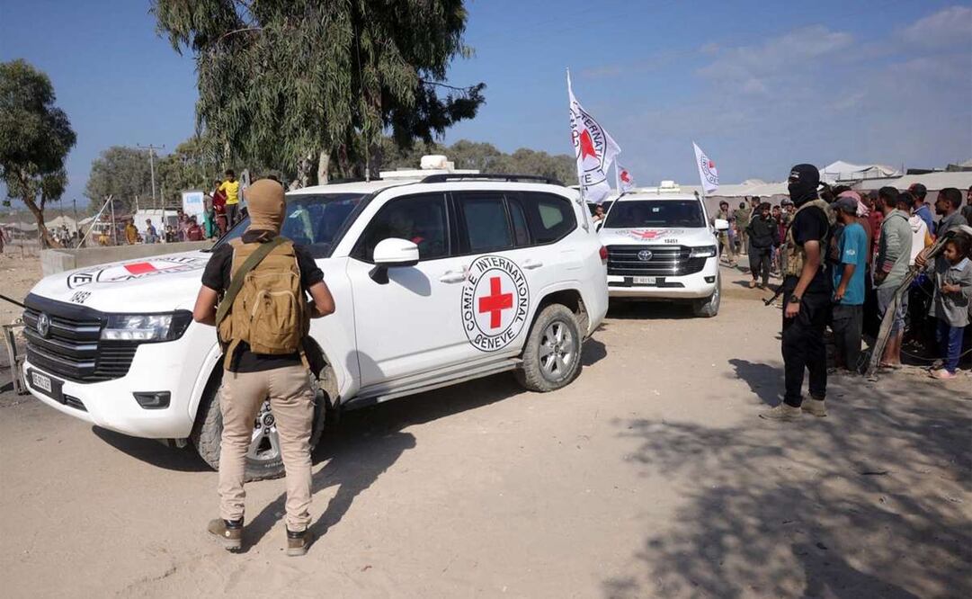Los restos humanos fueron entregados a personal de la Cruz Roja. Foto: Bashar Taleb / AFP