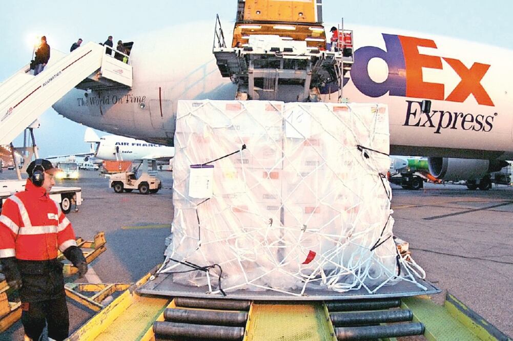 Traslado. Durante el primer semestre se transportaron 55 mil 326.7 toneladas sólo en el país, un volumen mayor comparado con las 49 mil 377.7 que se trasladaron en el mismo periodo del año pasado (ARCHIVO EL UNIVERSAL)