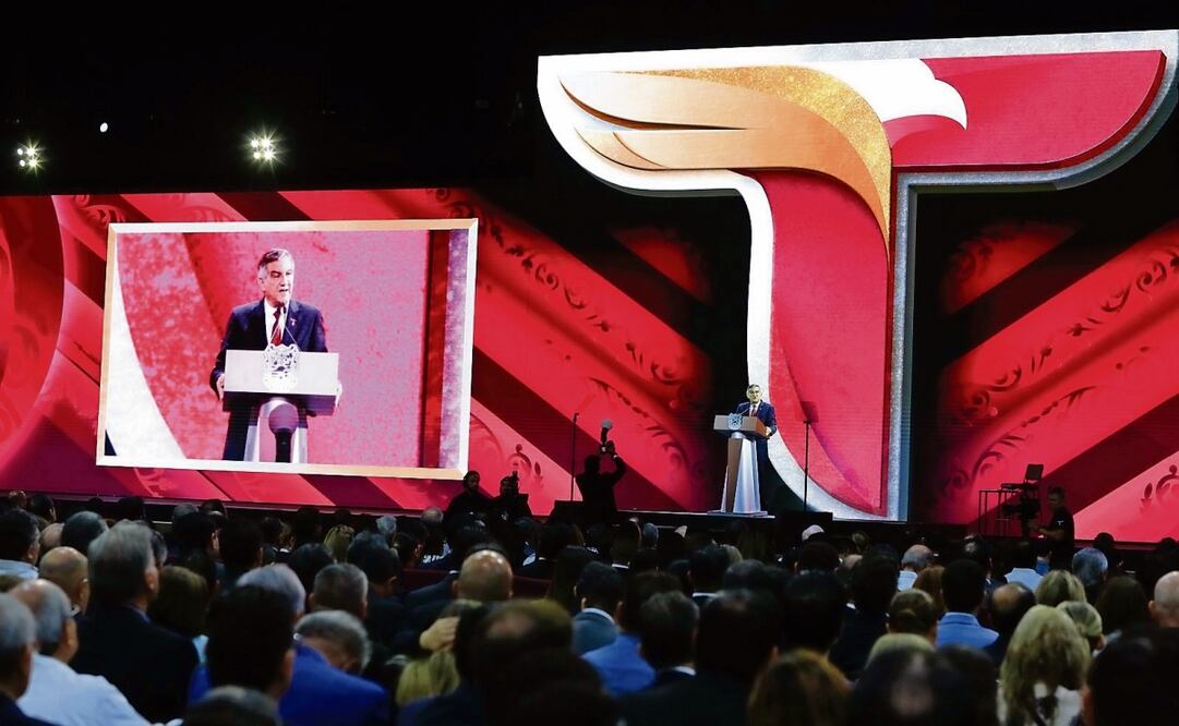 El gobernador Villarreal Anaya rindió su Tercer Informe de Gobierno ante más de 7 mil personas reunidas en el Centro de Convenciones y Exposiciones de Tampico, donde llamó a los tamaulipecos a continuar la transformación del estado.  Foto: Especial