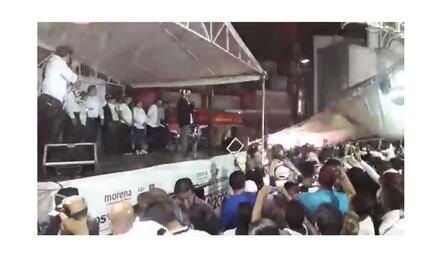 Cae carpa en mitin de AMLO; no se reportaron lesionados