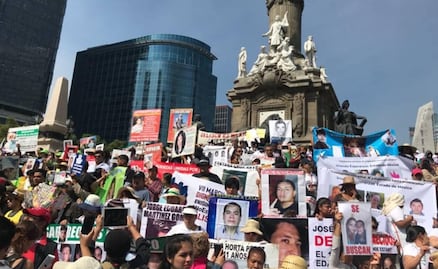 Mothers of missing people in Mexico protest in Reforma