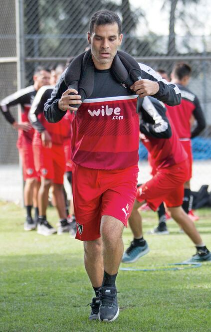 Rafa sufrió un desgarro en el juego del Tri (SANDRA BAUTISTA. IMAGO7)