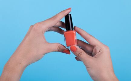 ¿Cómo revivir un esmalte de uñas seco? Prueba estos trucos