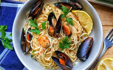 Pasta con mejillones y limón amarillo para sorprender a mamá