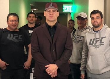 Caín Velásquez demostró cómo ser un buen perdedor