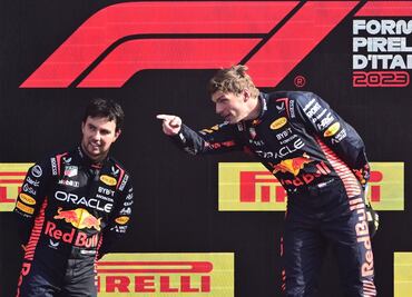 Checo Pérez felicita a Max Verstappen, tras el Gran Premio de Italia: "Lo que ha logrado es increíble"