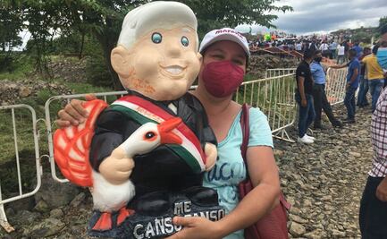 Historia en Veracruz. Alcancía con la figura de AMLO, para el Día del Padre