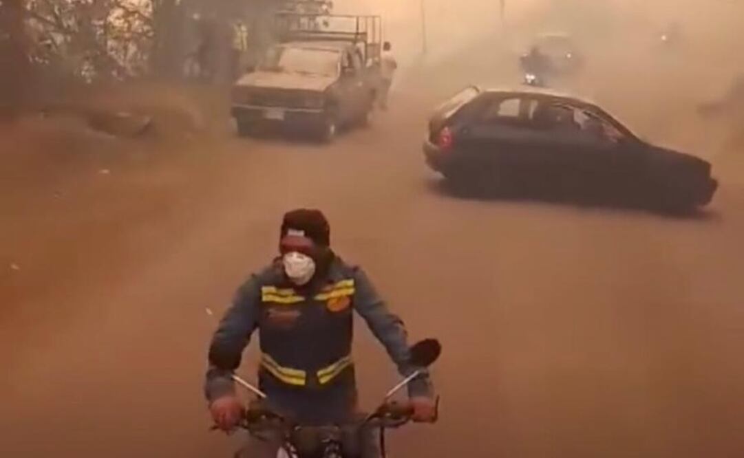 El fuego se acerca a las comunidades, por lo que familias de este lugar han tenido que ser evacuadas / Foto: Especial