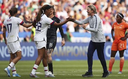 La entrenadora de Estados Unidos que tuvo que "huir" de Inglaterra