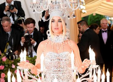 Katy Perry vestida de candelabro es lo mejor de la MET Gala 2019