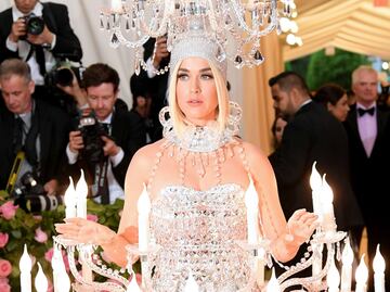 Katy Perry vestida de candelabro es lo mejor de la MET Gala 2019