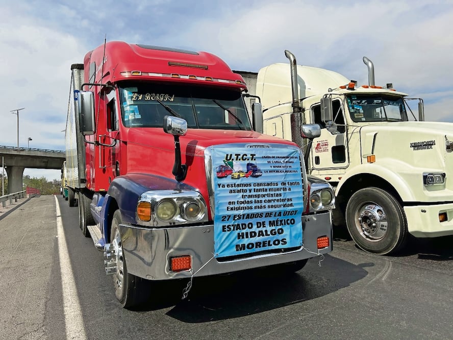 Transportistas protestan para exigir seguridad. Foto: Especial.