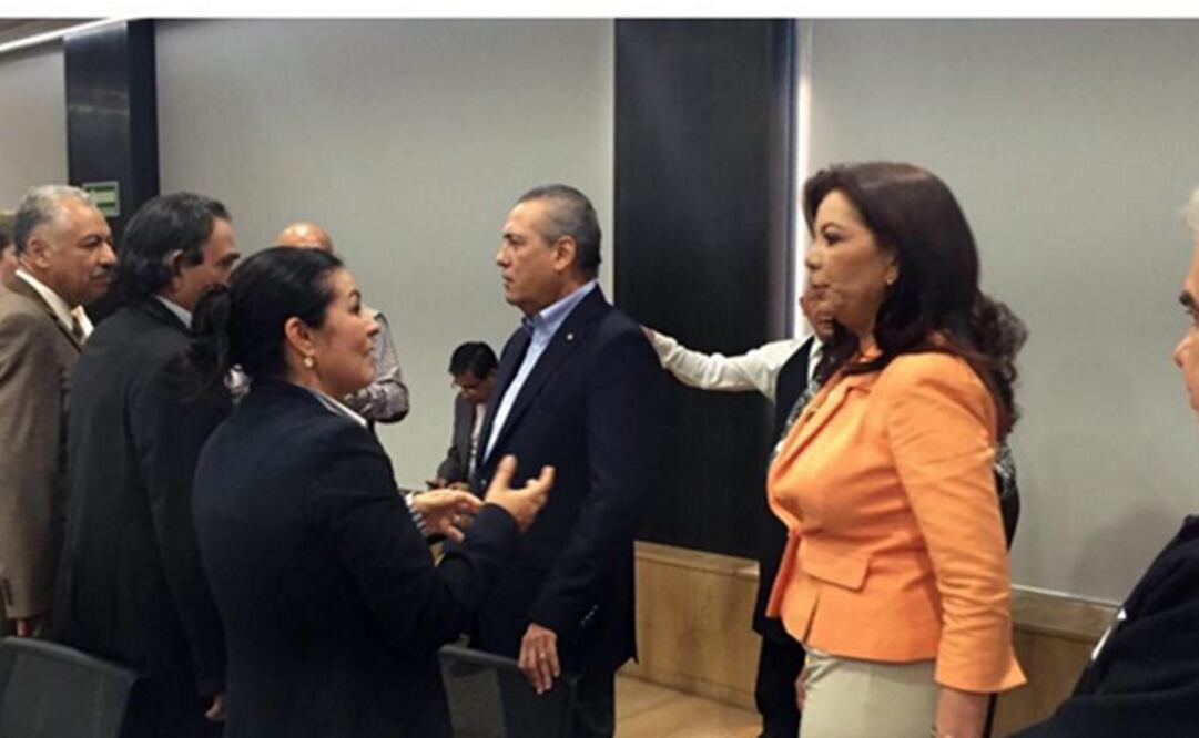 El priísta dialoga con integrantes de la  la Comisión Política Nacional./Tomada de Twitter