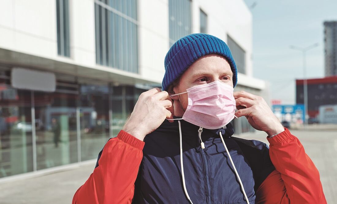 Ómicron: ¿Usar doble cubrebocas protege más?