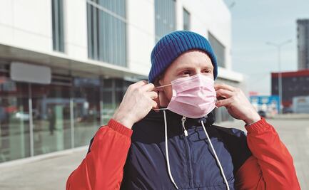 ¿Usar doble cubrebocas protege más ante ómicron?