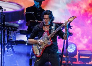 Caifanes dedica un emotivo homenaje a la lucha feminista en el Vive Latino