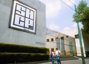 Crisis de Unifin y Crédito Real han provocado aversión al riesgo en inversionistas, dice Hacienda