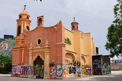Dañan con grafitis templo de Tlaxcoaque