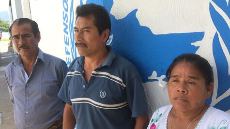 Tras un mes, aún no pueden trasladar cuerpo de su hijo a Oaxaca