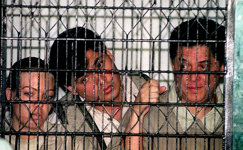 El también locutor Francisco "Paco" Stanley al lado de uno de sus compañeros de trabajo, el también comediante, Mario Bezares. El día del asesinato, Bezares fue al baño antes de salir del local donde comió por última vez con el locutor y actor. Archivo EL UNIVERSAL.