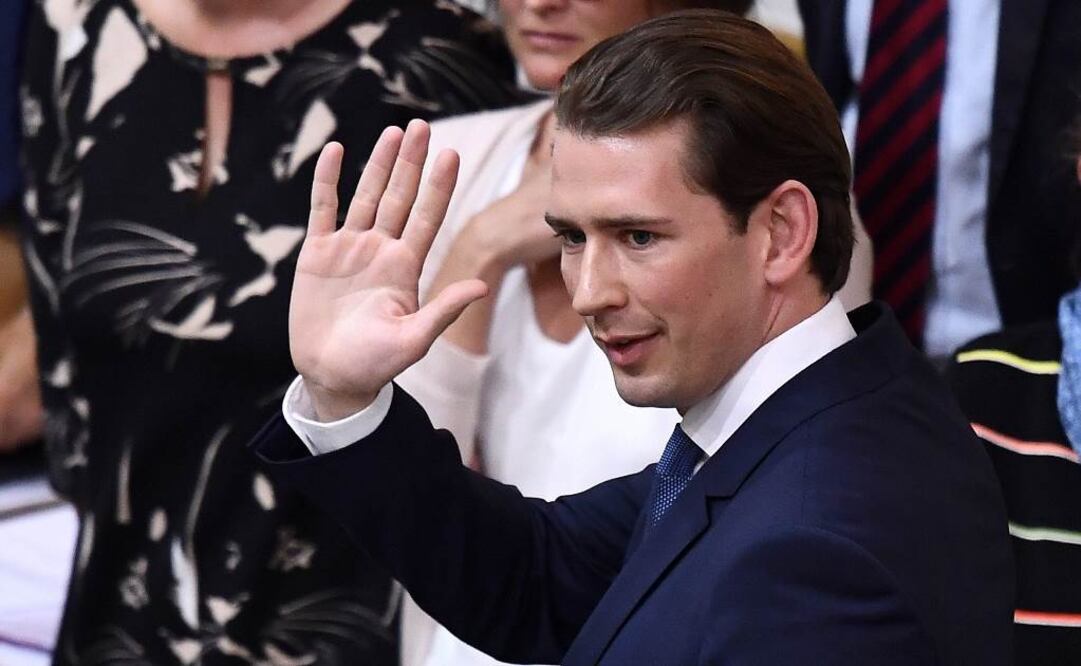 El canciller austriaco, Sebastian Kurz, reacciona tras ser destituido, una vez aprobada una moción de censura en el parlamento en Viena, Austria