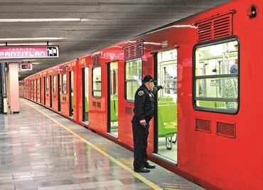 Detienen a 5 personas en el Metro por robo de diversos artículos