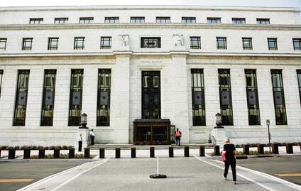 Empresas de EU, más pesimistas y en medio de incertidumbre respecto a la economía: Fed