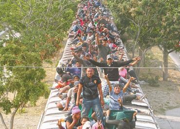 Atrapados. Migrantes pasan de las sonrisas a la angustia