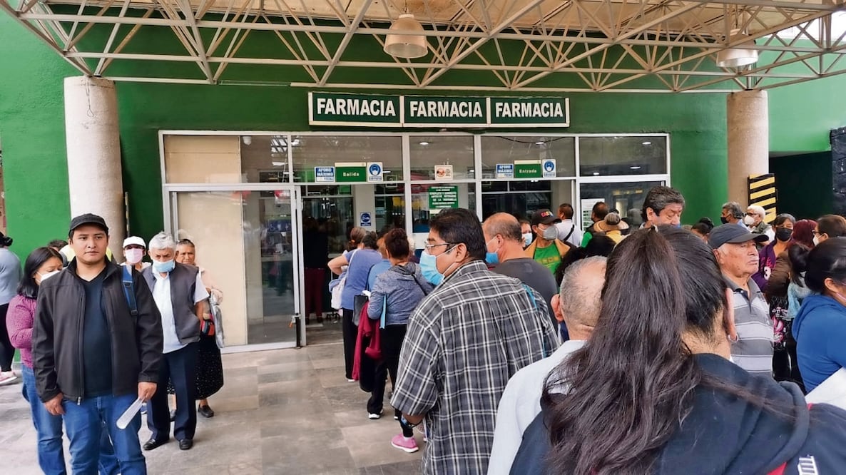 La escasez de medicinas en clínicas, hospitales y centros de salud aumenta, opinan especialistas, quienes aseguran que la ocurrencia presidencial no resolverá el desabasto. Foto: Humberto Huerta / El Universal