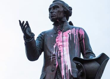 ¿Por qué atacaron los monumentos en honor a Kant?
