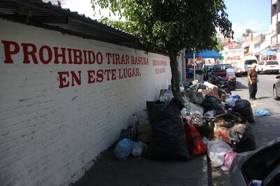 Acumulan basura en las calles de Chilpancingo
