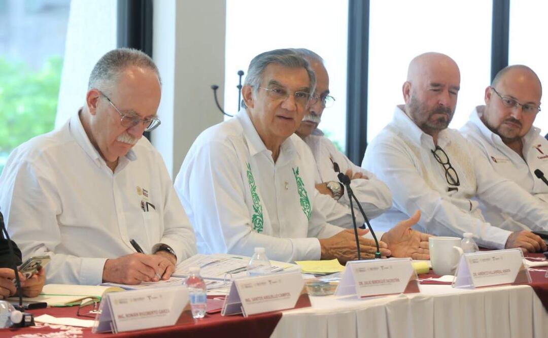 Gobernador Américo Villarreal junto a Julio Berdegué Sacristán en el anuncio de Plan Estratégico de Acción "a la medida" del campo tamaulipeco (17/05/2025). Foto: Especial