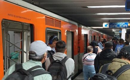 Reportan retrasos en la Línea 2 del Metro; un paraguas cayó a las vías en la estación Colegio Militar