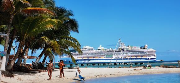 Cobro a cruceristas enciende alertas en Quintana Roo; piden reconsiderar reformas sobre la Ley Federal de Derechos