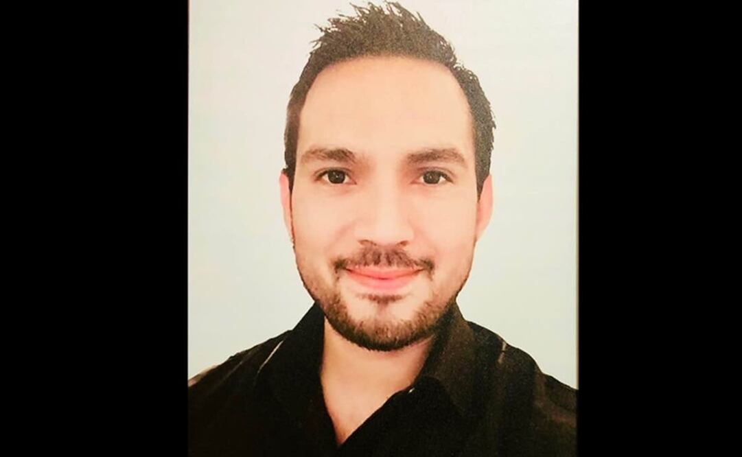 Los restos de Carlos Omar Zárate Camacho son velados en una funeraria de Hermosillo. Foto: Especial 