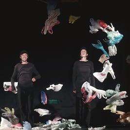 Una historia narrada por Plástico 