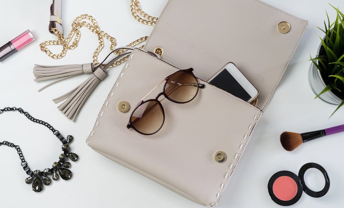 Tu bolsa podría convertirse en un foco de gérmenes y bacterias. Foto: Istockphoto