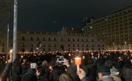 "¡Allende está presente!" Miles de mujeres recuerdan a Salvador Allende a 50 años del golpe de Estado en Chile