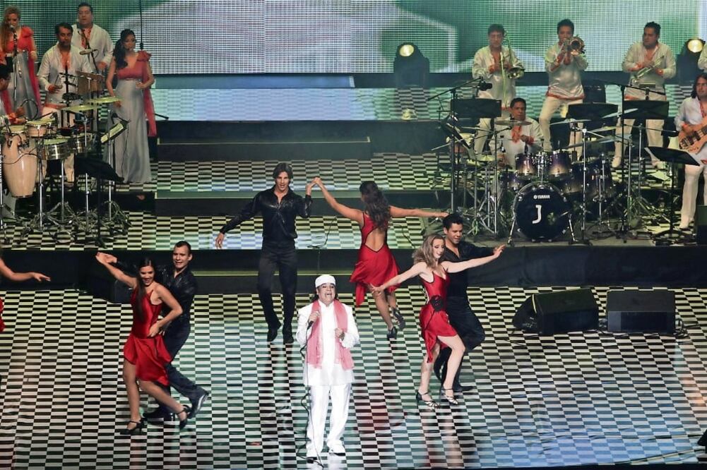 Javier García plasmaba coreografías para alrededor de 20 bailarines para los shows de El Divo de Juárez (CLASOS)