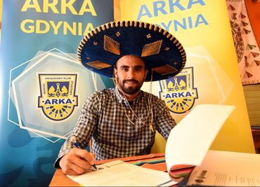 Enrique Esqueda es nuevo jugador del Arka Gdynia
