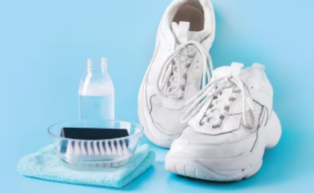 La acetona, aplicada solo en la suela blanca, devuelve a tus tenis ese aspecto fresco y limpio como recién comprados. Foto: Pixabay