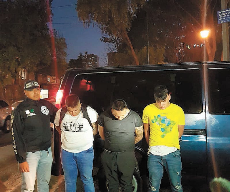 En la mira. Agentes de inteligencia de la SSC daban seguimiento a este grupo de extorsionadores. Foto/ESPECIAL