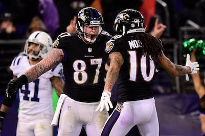 Ravens dan un paso hacia la postemporada