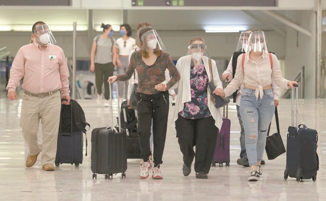 Cofepris autoriza la instalación de laboratorios para pruebas Covid-19 en el AICM: SCT