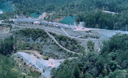 AMLO sobrevuela construcción de autopista de Oaxaca al Istmo de Tehuantepec