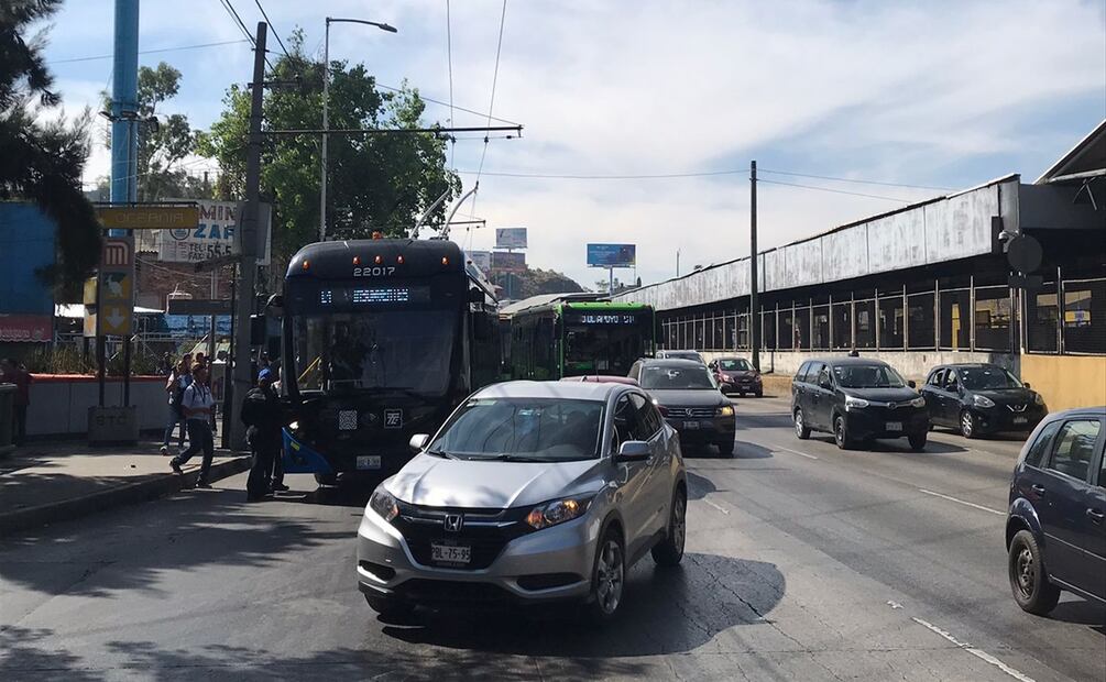 Alerta vial, carga vehicular y avance lento sobre Circuito Interior y avenida Oceanía rumbo al norte, alternativa vial avenida 602. Foto: Juan Carlos Williams
