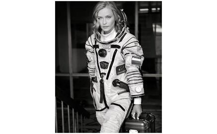 Médicos dan luz verde a director y actriz para rodar la primera película en el espacio