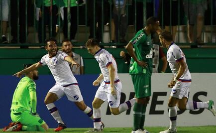 Nacional expulsa a aficionados que se burlaron del Chapecoense