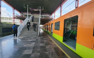 Mujer que intenta atentar contra su vida cae en vías de la Línea A; es trasladada al hospital